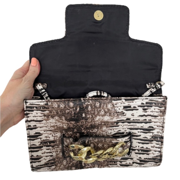 H&M | snake print clutch with gold chain - Picture 3 of 5